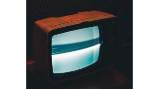 Sửa chữa tivi bị sọc ngang sọc dọc trên màn hình