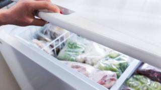 Sử dụng tủ đông Sanaky như thế nào là đúng cách cho người mới?