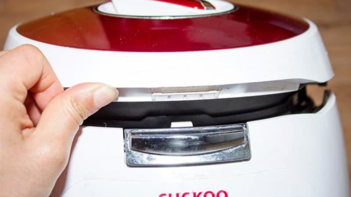 Nồi cơm điện cuckoo nhảy sớm do nhấn nút nhiều lần
