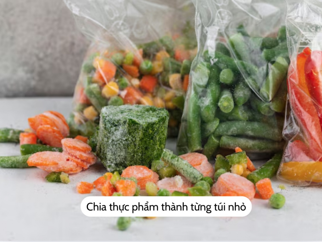 Chia thực phẩm thành túi nhỏ