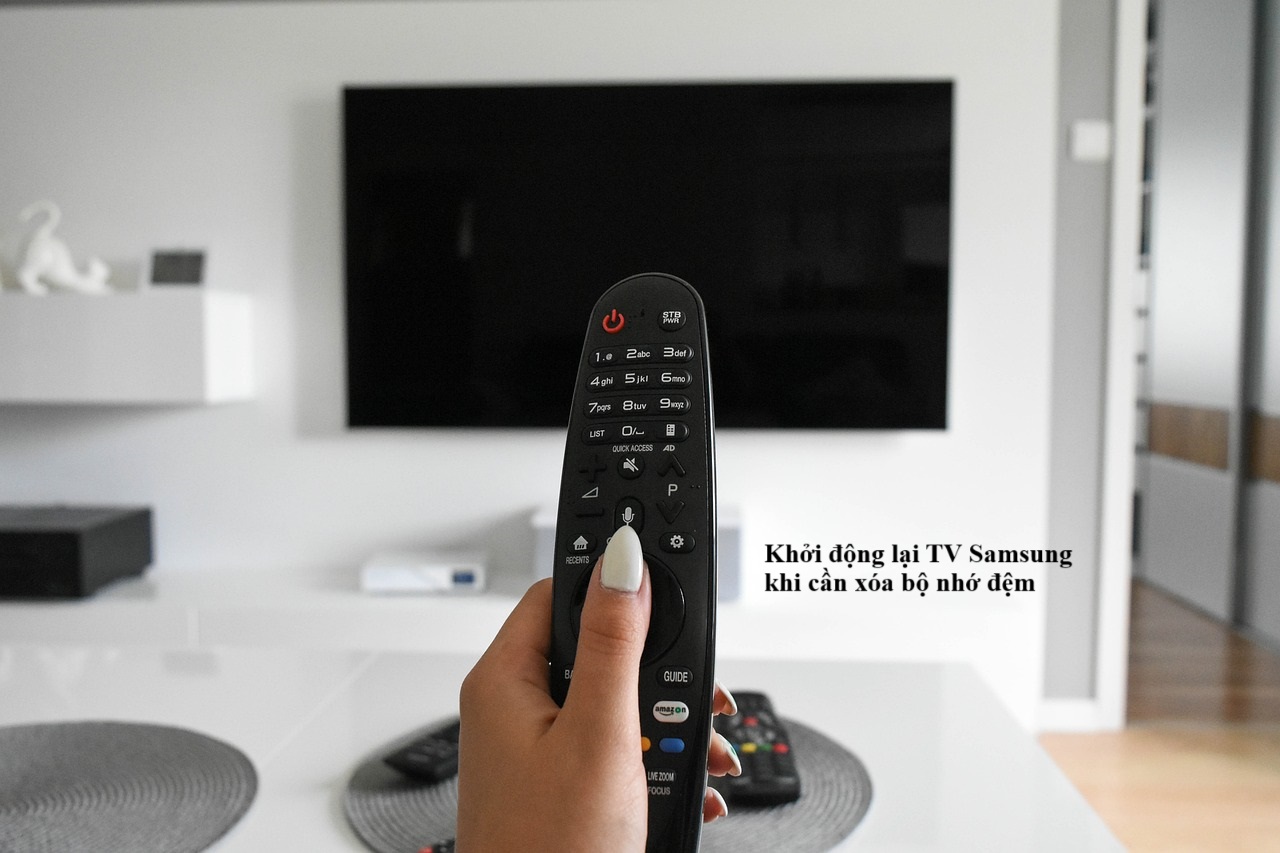 Khởi động lại TV Samsung khi cần xóa bộ nhớ đệm