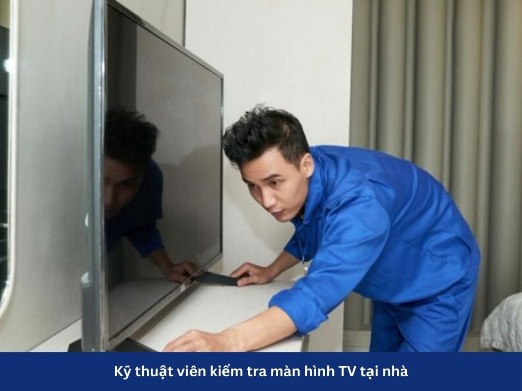 Kỹ thuật viên sửa TV