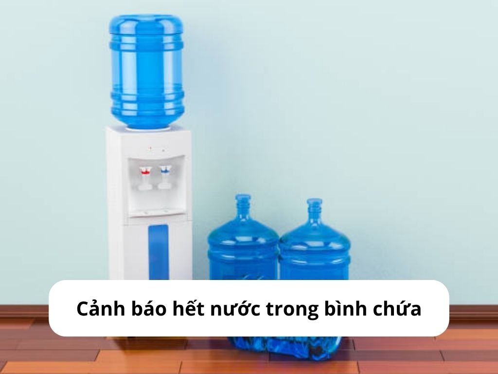 Nước trong bình chứa đã hết